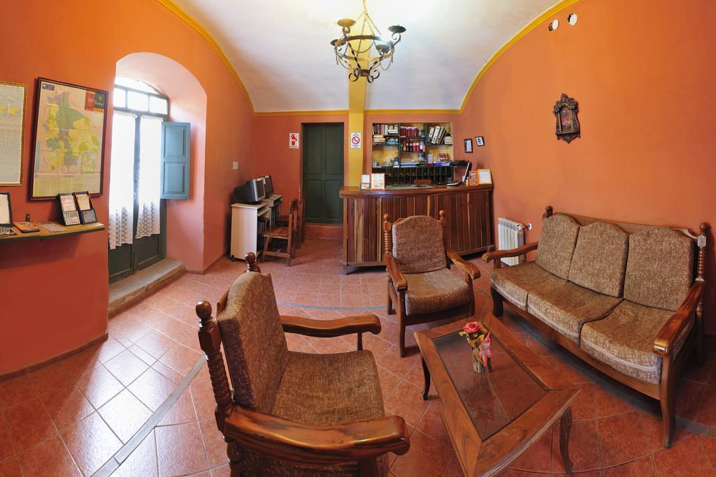 Hostal La Casona Потосі Екстер'єр фото