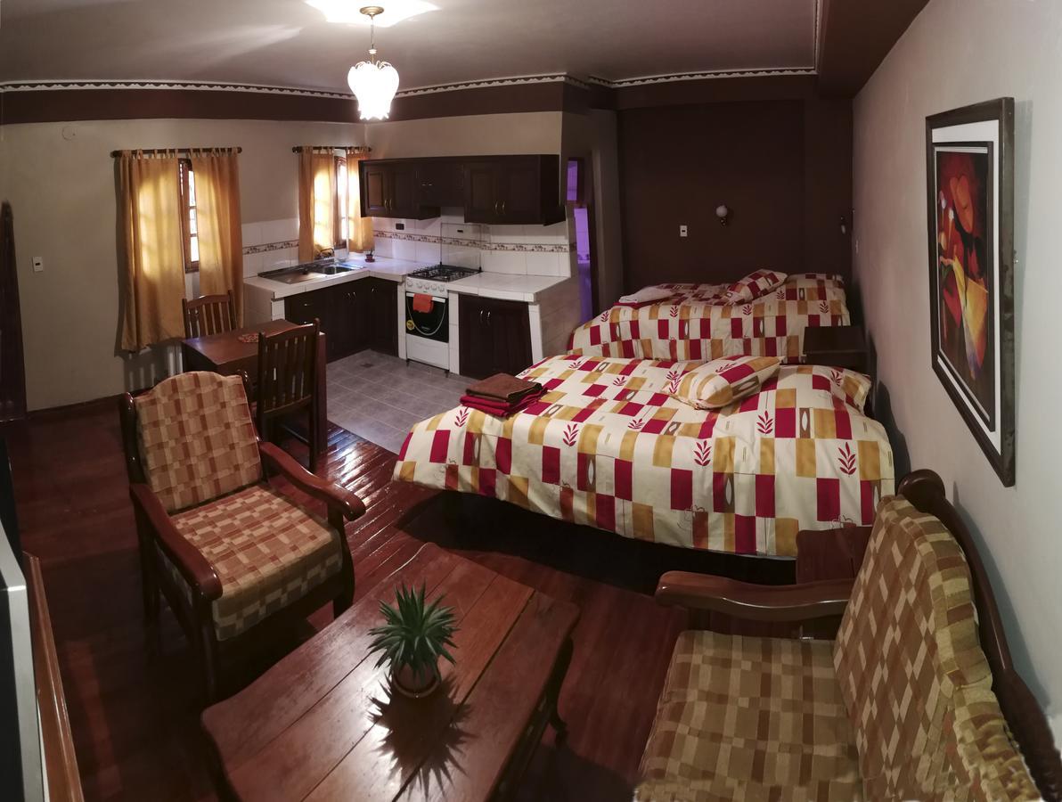 Hostal La Casona Потосі Екстер'єр фото